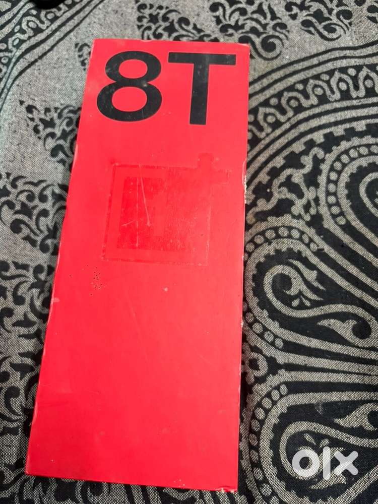 Oneplus 8T 8/128 in new condition
