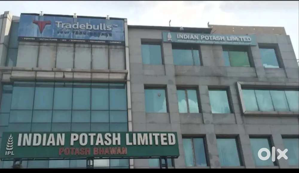 BUSINESS development manager