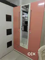 Waldrob and sofa cum bad