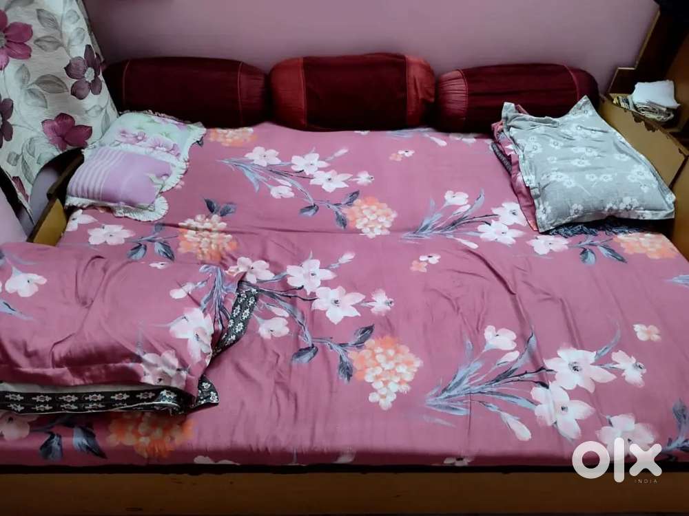 Peti Palang (Bed)