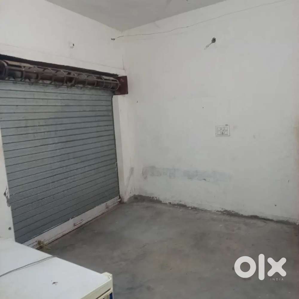 Shop for rent Sujangarh (best location for beauty parlour, grocery