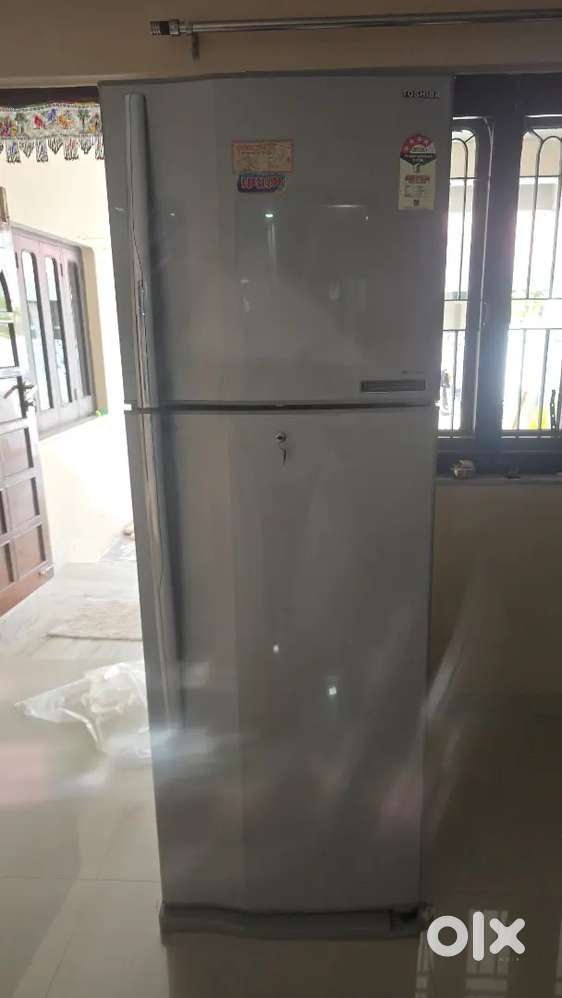 Thosiba 358 liter 2 door