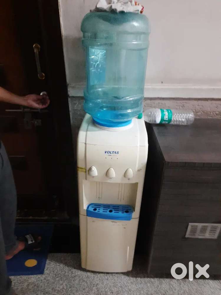 Voltas water dispenser