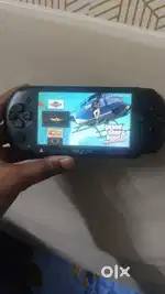 Psp street in great condition with 17 games and charging cable