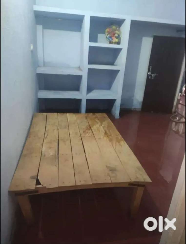 1 bhk room available for rent small family and students in madiyaon