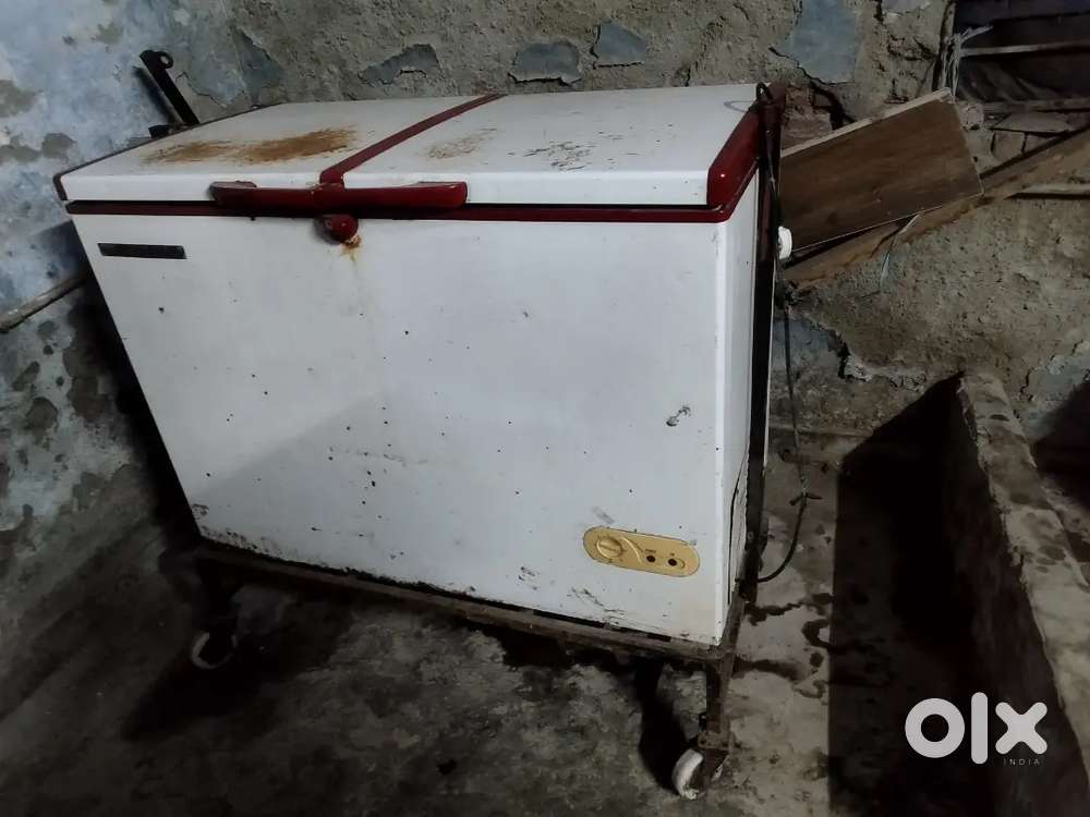 D Fridge  with iran stand