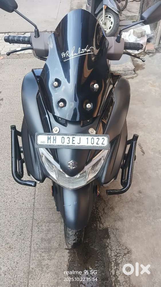 Suzuki burgman 125 top model