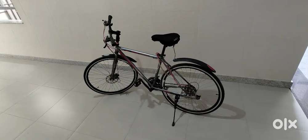 Comet Hybrid road bike for sale