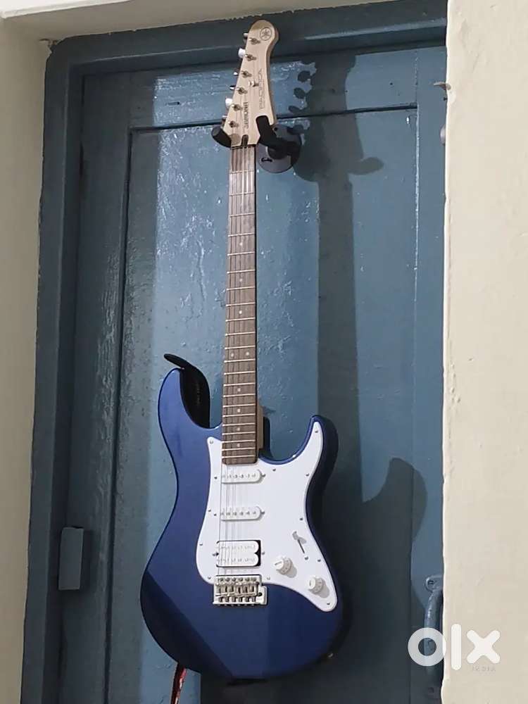 Yamaha pacifica 012