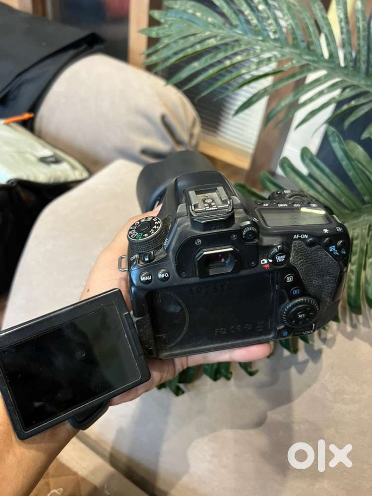 Canon 80D with 18-55mm Lense & 50mm Lense