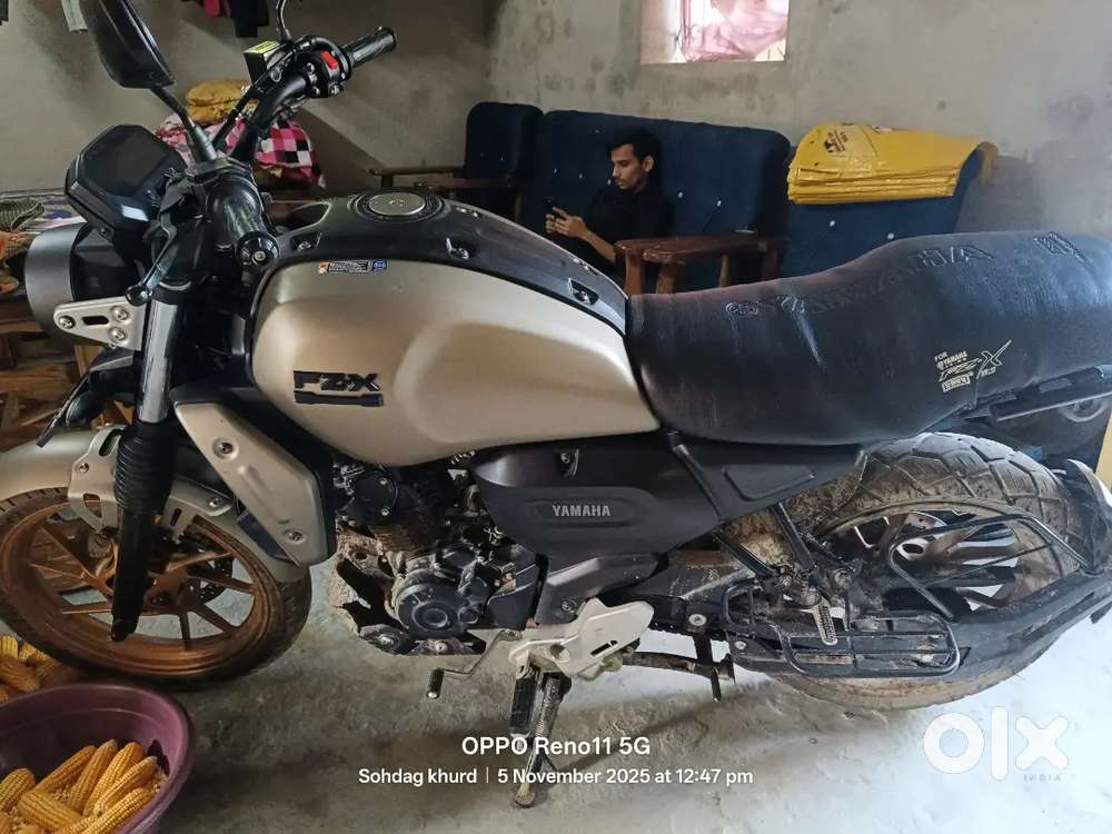 Urgent seling new condition new model Yamaha FZ X
