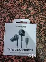 AKG Earphone