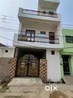 beautiful house in 100 Gaj plot