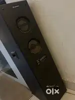 Tower speeker pair