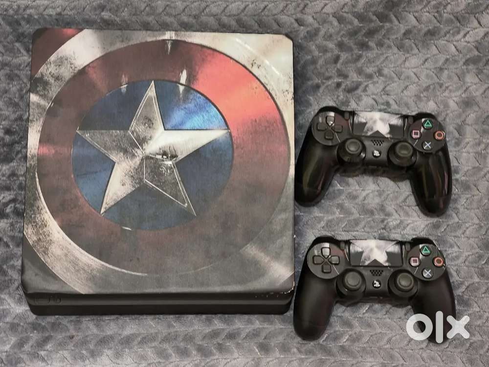PLAY STATION 4