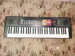 YAMAHA PSR F51 KEYBOARD