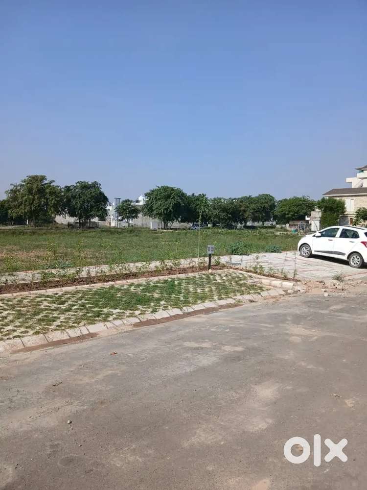 400sqyd Corner plot For sale in Emaar 109 Mohali