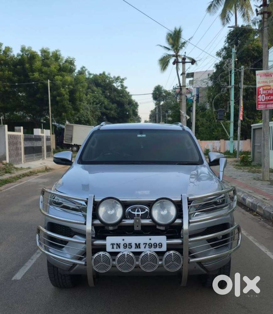 Toyota Fortuner 4X2 MT 2.8 Diesel, 2023, Diesel