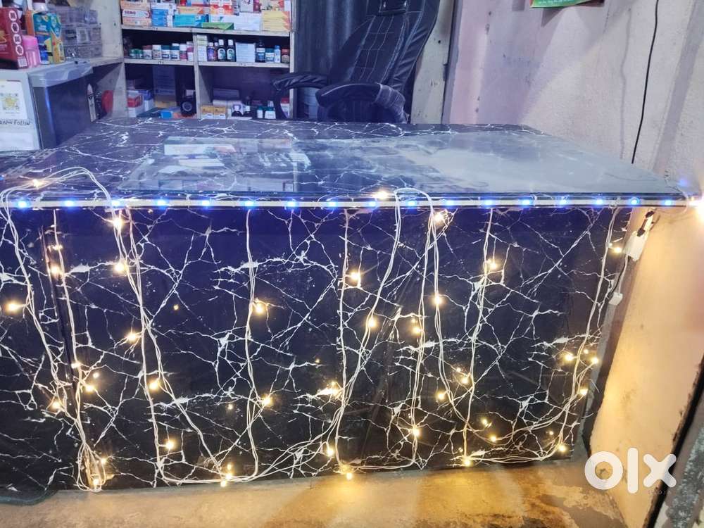 Office study tabel with lock drawer