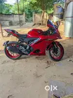 R15 v4 deep red