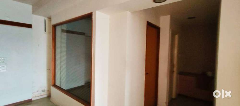 Furnished office in prime location for sale