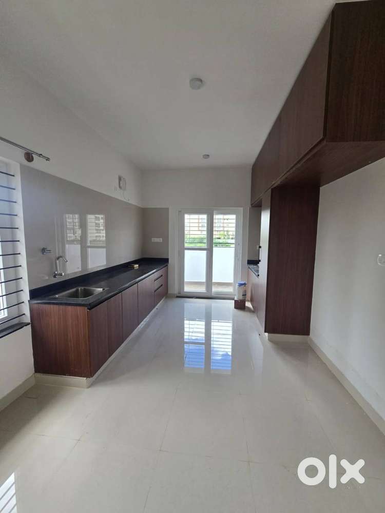 3bhk house for lease at Parappana agrahara