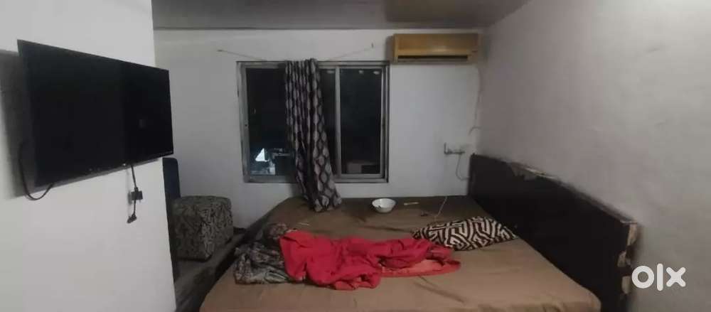 Fully furnished 1Bhk old mhada