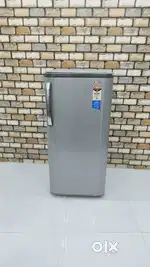 Samsung 190litres grey colour design fridge with glasses &₹)₹98v