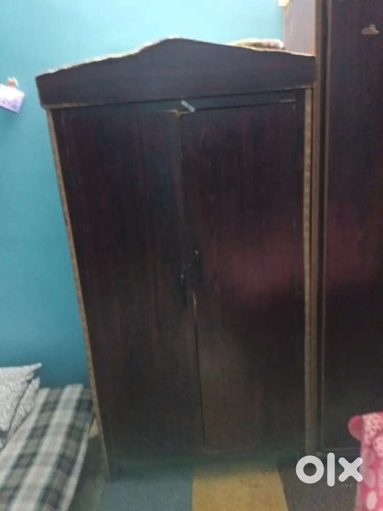 3 pieces(cupboard, bed, grinder)