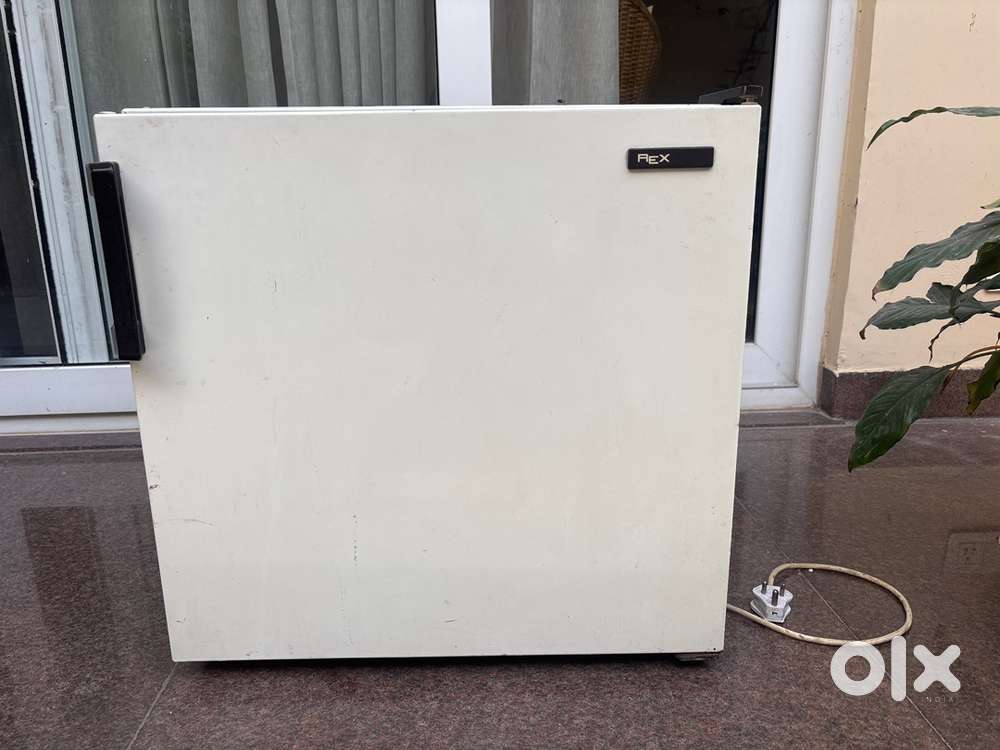 REX SMALL 45 L FRIDGE FOR SALE