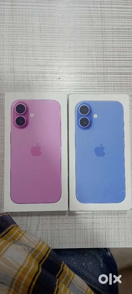 I phone 16 128 gb white and green seal pack unit available