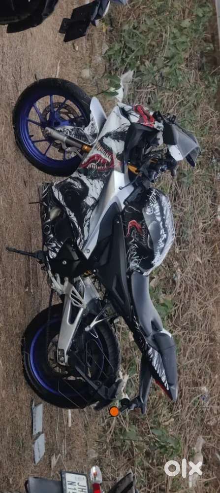 Yamaha R15 V4