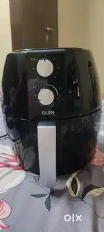 Glen Air Fryer- Hardly used , 2 years warranty