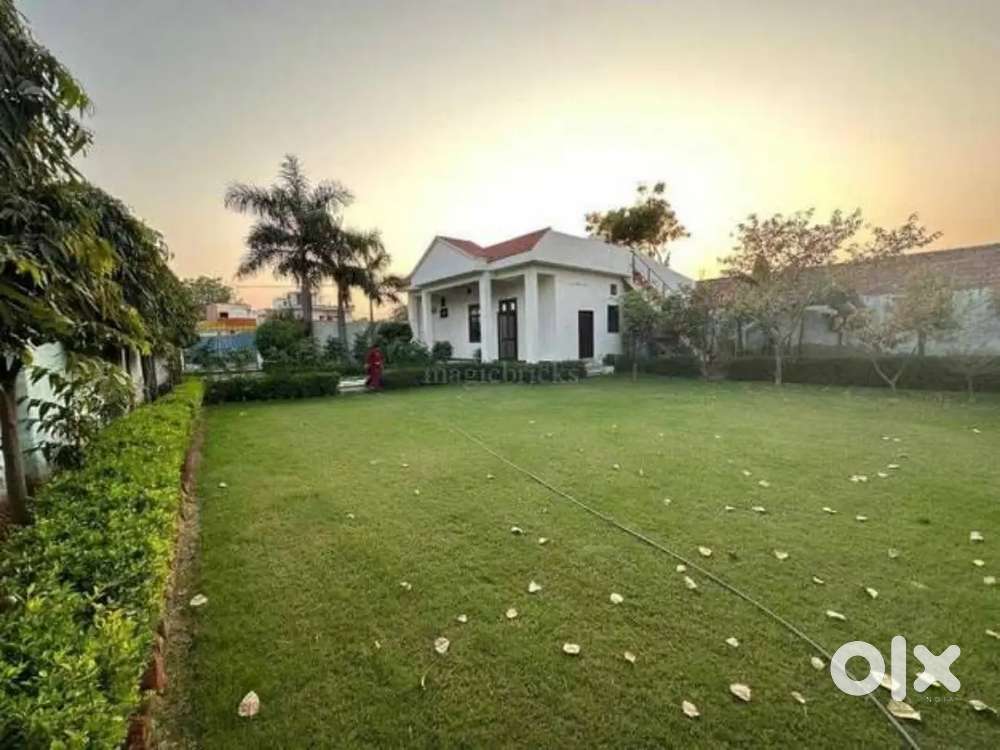 Plot for sale in nanak heri village Delhi near dwarka express way