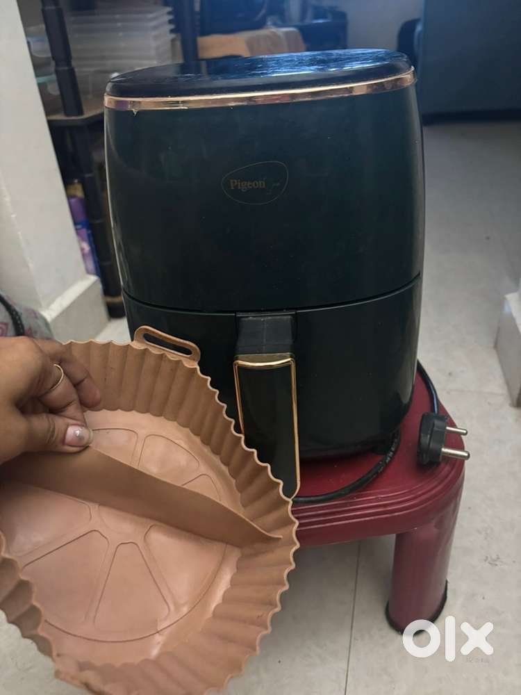 Pigeon Air Fryer in Excellent Condition + Free Silicone Tray!