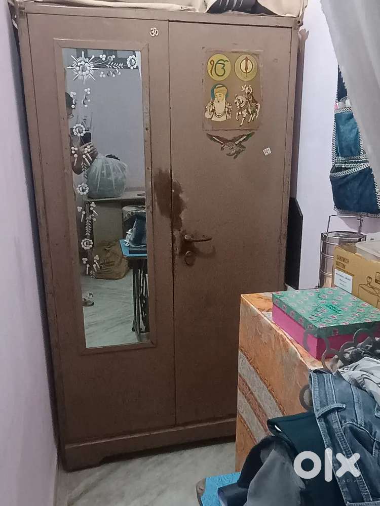 Heavy steel almirah wardrobe
