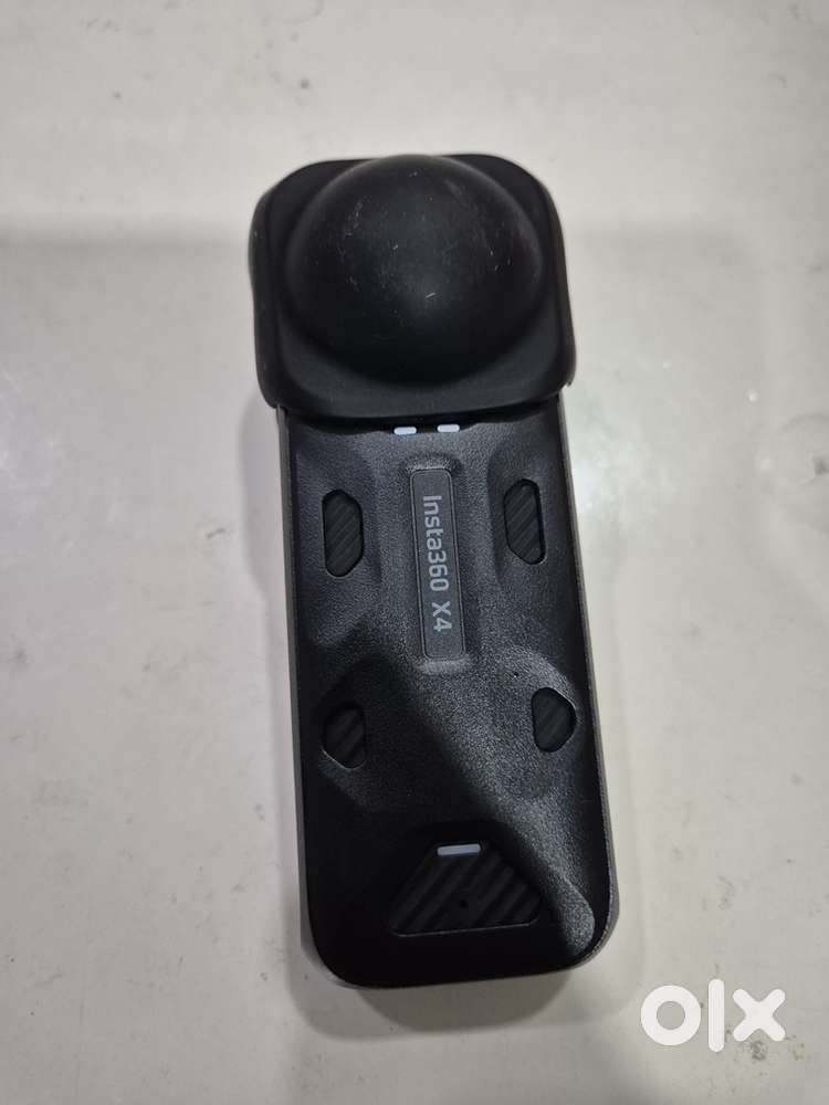Insta 360 X4