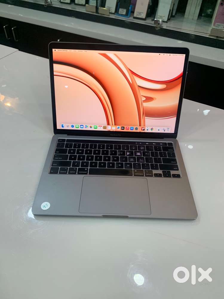 MacBook Pro 2020 13inch i7 32GB 512GB TouchBar Warranty
