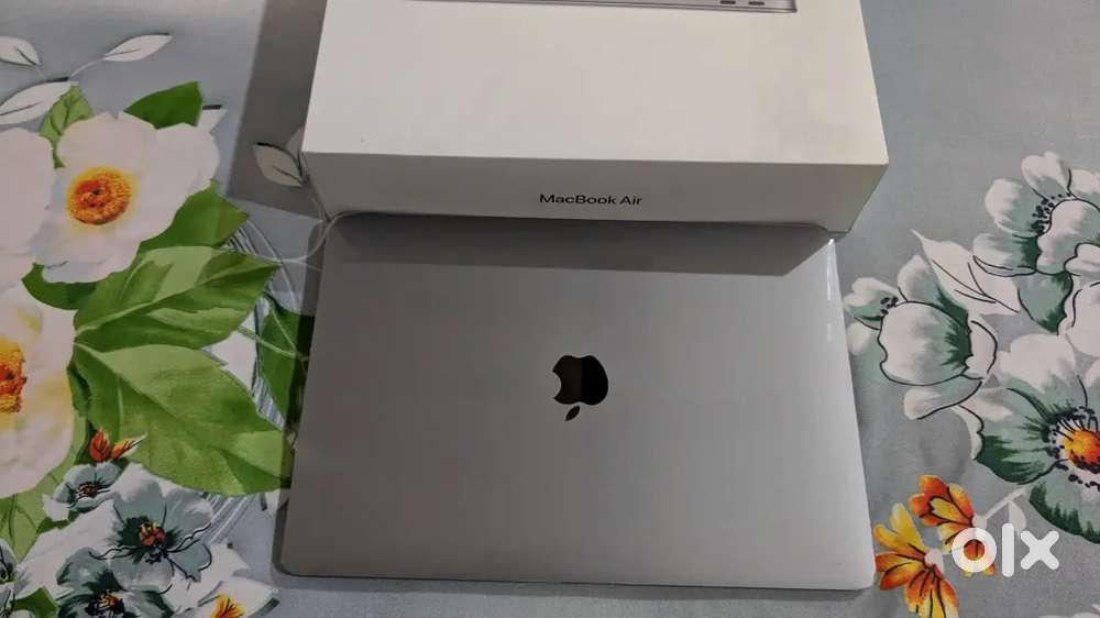 Macbook Air M1 Silver, Brand New Condition