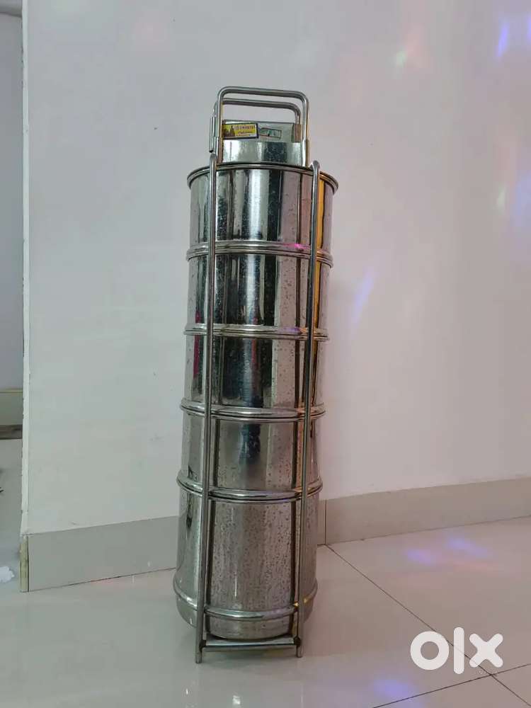 Big Tiffin Carrier