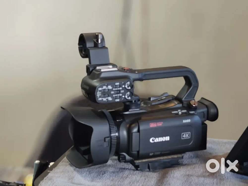 Canon XA60