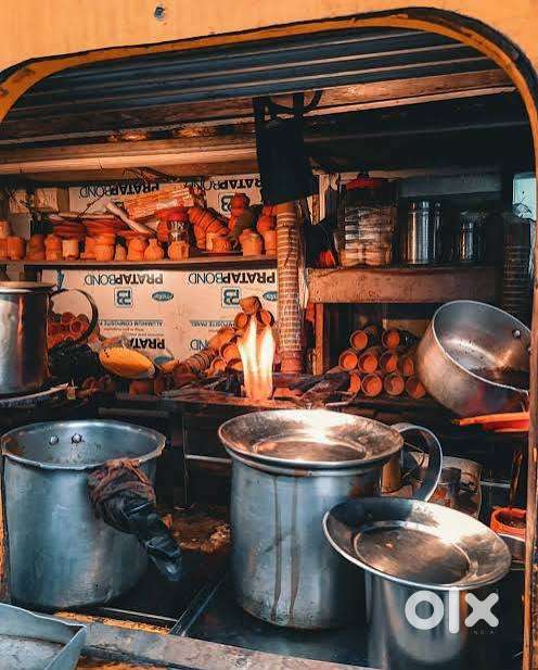 Chai banane wala chaiye anyone or helper bhi chaiye or customer handle