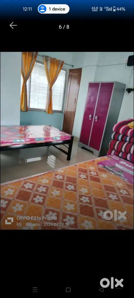 Single iron bed.. with mattress.16nons. Still almari 8 nons