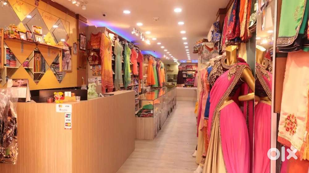 Wanted Female security at clothing store