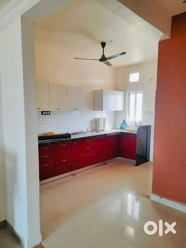 3 bhk Flat available for working bachlors