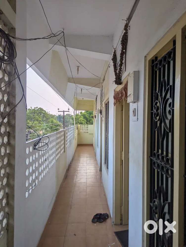 OFFICE SPACE AVAILABLE FOR RENT IN BRYANT NAGAR 8TH STREET