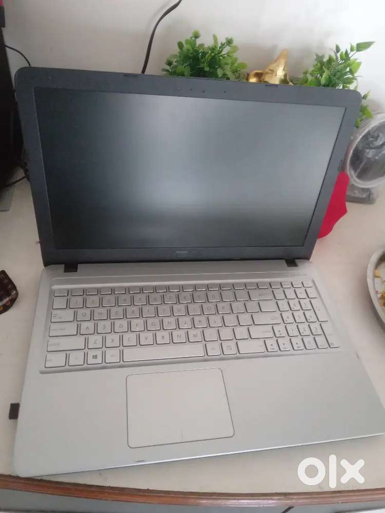 ASUS LAPTOP