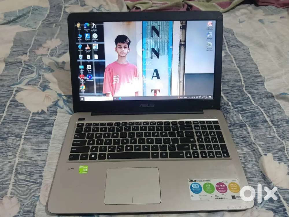 Asus i5 7th generation with charger