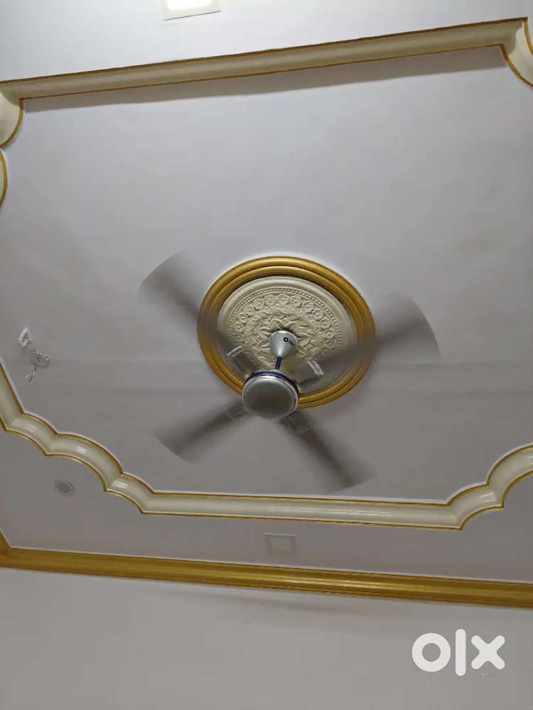 Space for pathlab or cloud kitchen main road