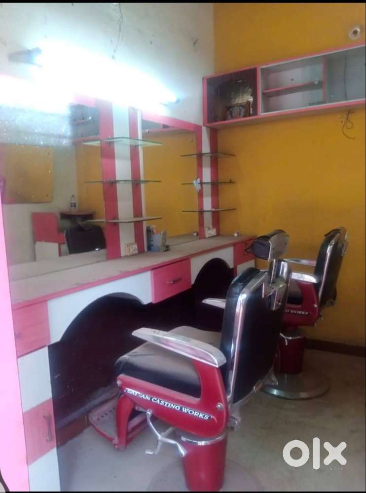 Saloon Shop with Furniture for Rent